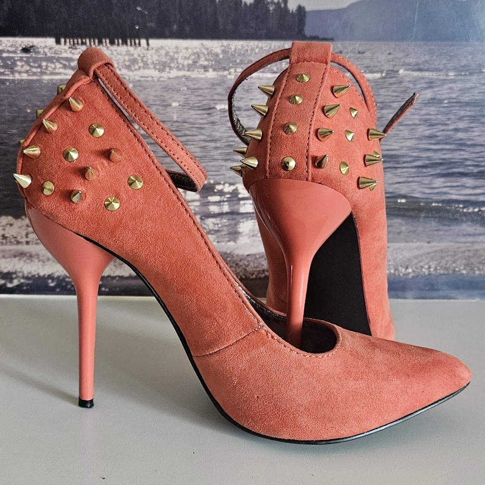 FRH Spiked Suede Heels - Picture 4 of 10